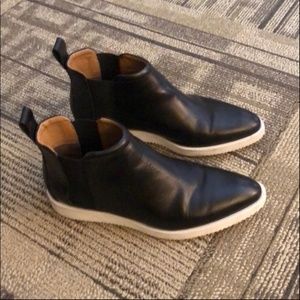 Everlane “The Street Shoe”